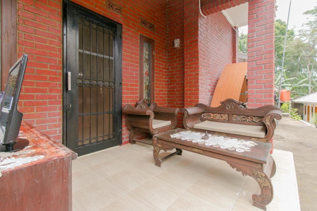 Ayu Homestay Syariah Сукабуми Экстерьер фото